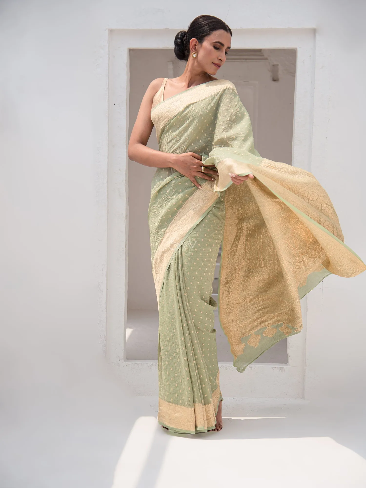 Moss Green Pure Crush Tissue Silk Handloom Banarasi Saree