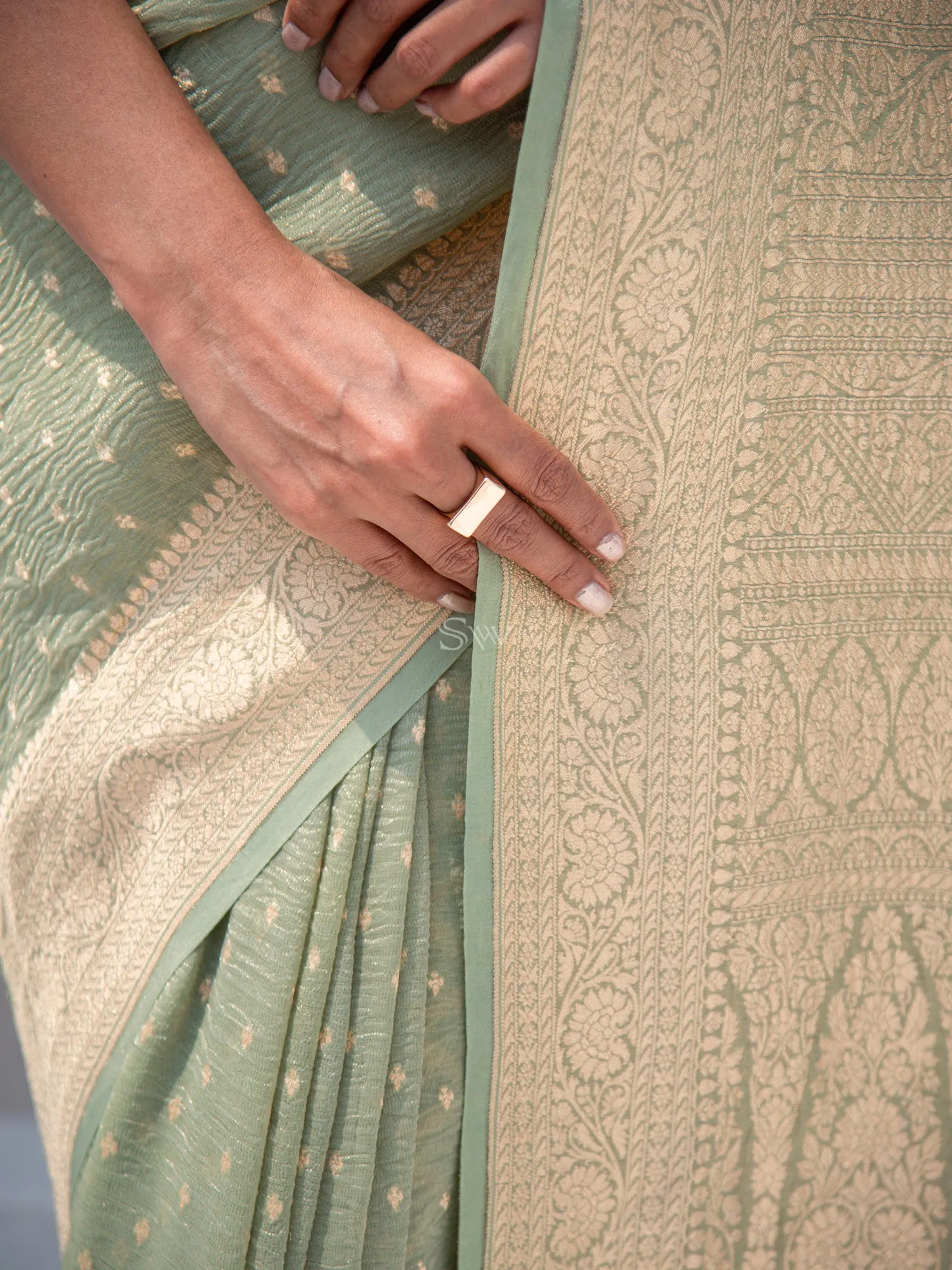 Moss Green Pure Crush Tissue Silk Handloom Banarasi Saree